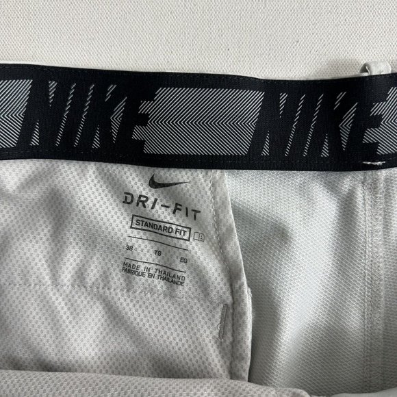 Nike Golf Mens Standard Fit Dri-Fit Performance Chino Shorts Size 38 Beige - Picture 6 of 6